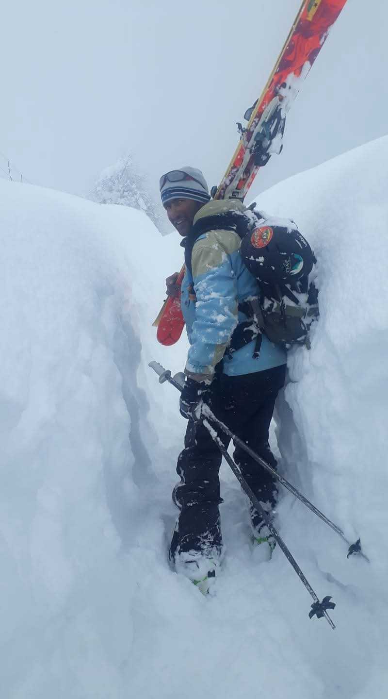 Shafait - Your Gulmarg Adventure Guide